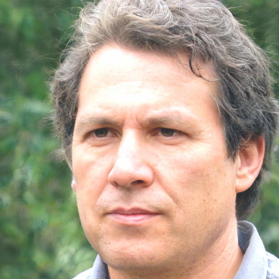 Răzvan Petrescu, Director Parteneriate la berolvasbuboova